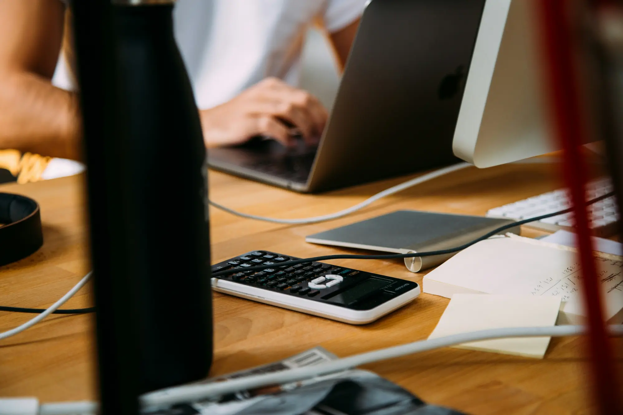 bureau d'une personne qui travaille