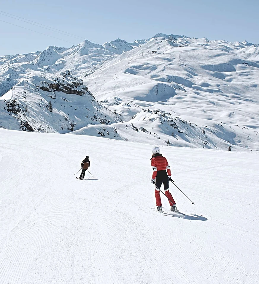 Personne faisant du ski sur le domaine de Saint-MArtin-de-Bellevilles