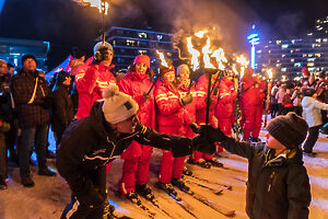 Descente aux flambeaux des moniteurs